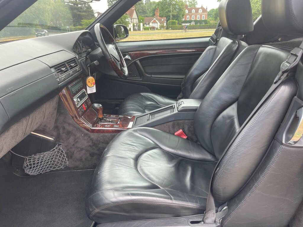 Mercedes-Benz SL Class 500 Hand Rive, Panoramic Silver #40