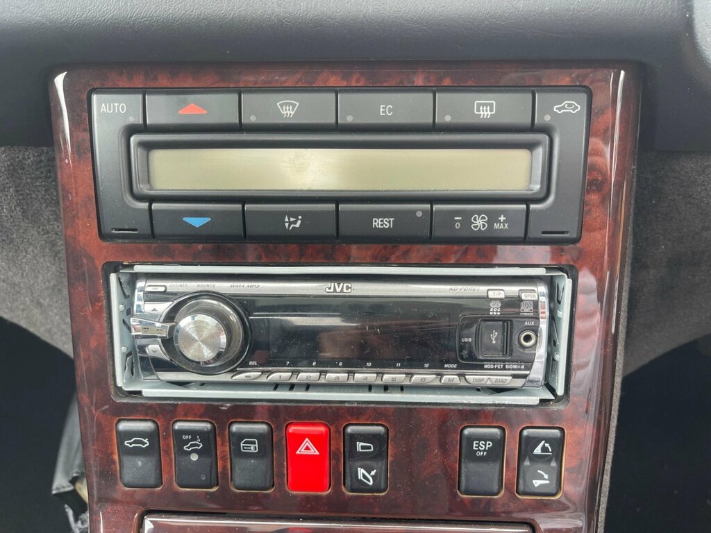 Mercedes-Benz SL Class 500 Hand Rive, Panoramic Silver #34