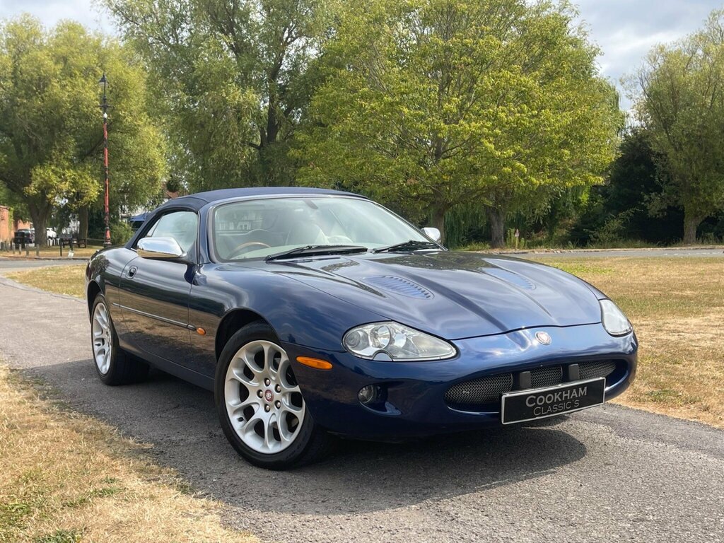 Jaguar XKR 4.0 Supercharged Convertible Blue