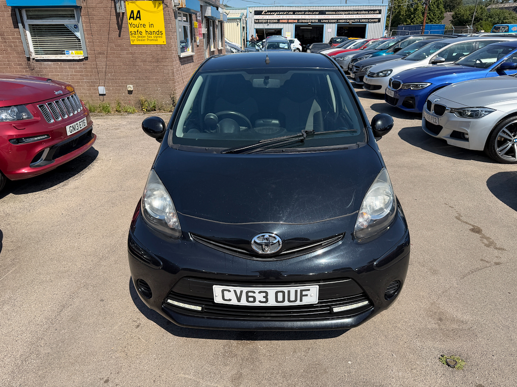 Toyota Aygo Vvt-i Move With Style Black #2