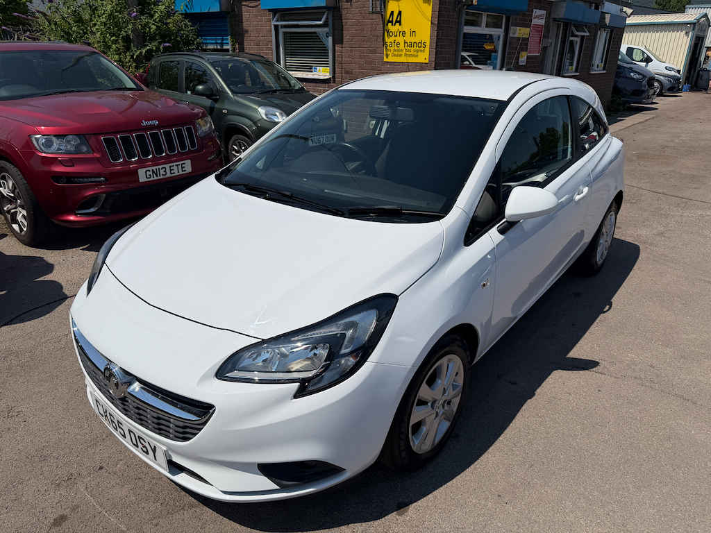 Vauxhall Corsa Design White #3