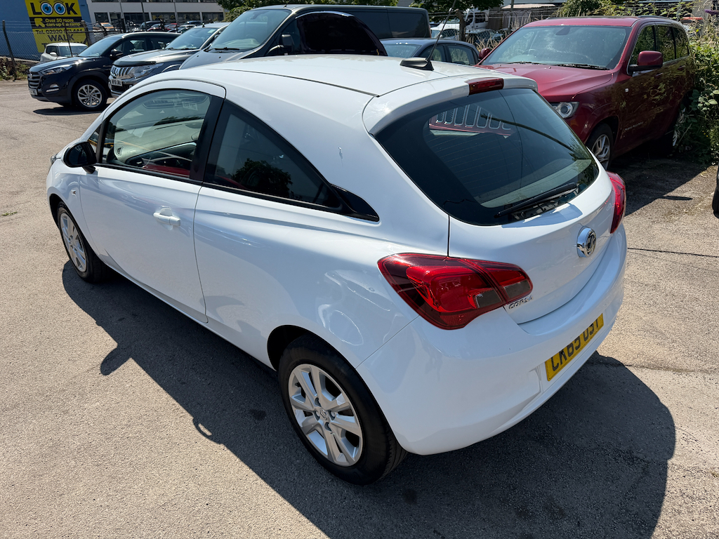 Vauxhall Corsa Design White #4