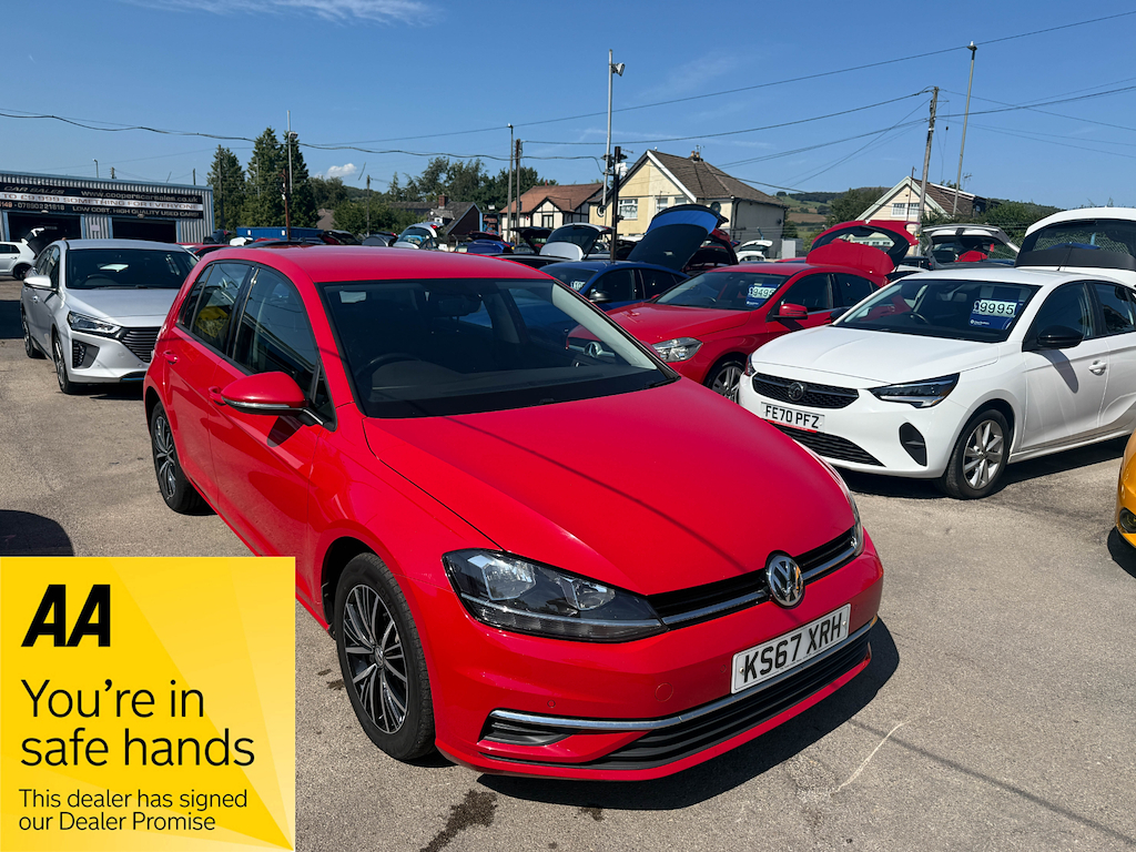 Volkswagen Golf Se Navigation Tdi Bluemotion Technology Red