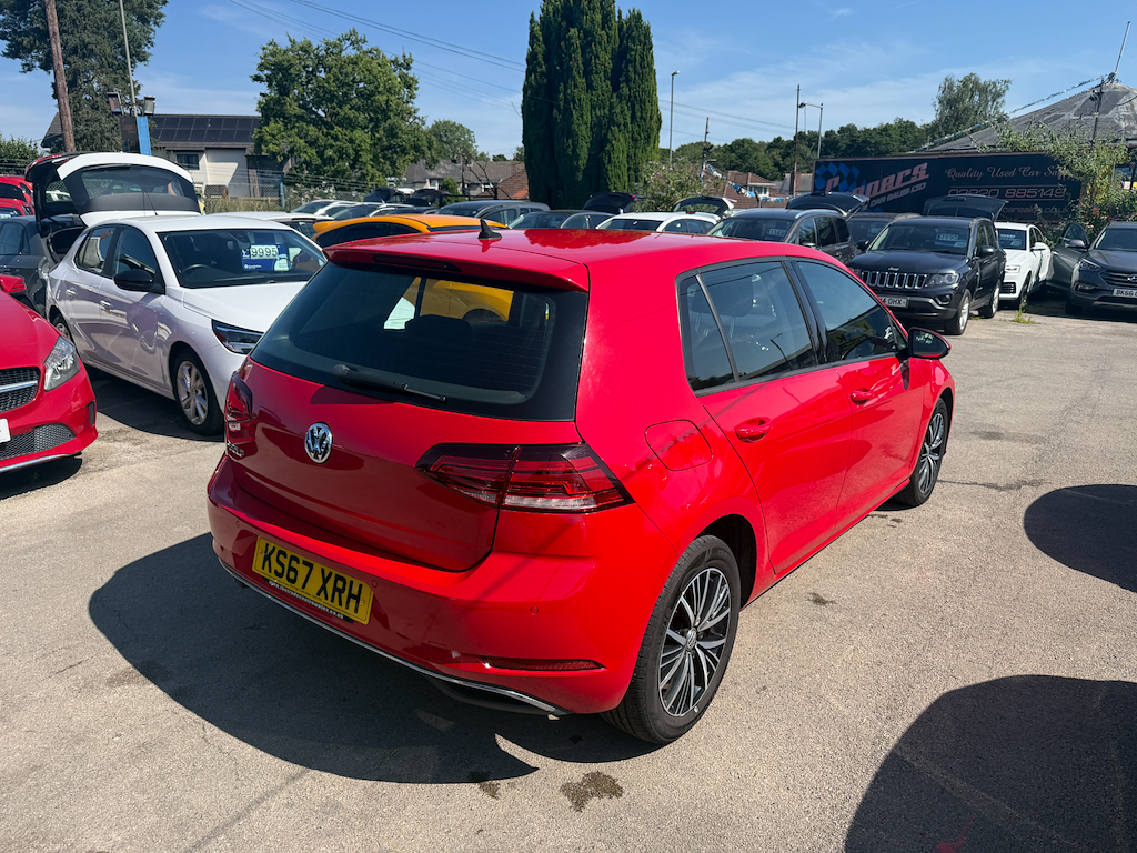 Volkswagen Golf Se Navigation Tdi Bluemotion Technology Red #6