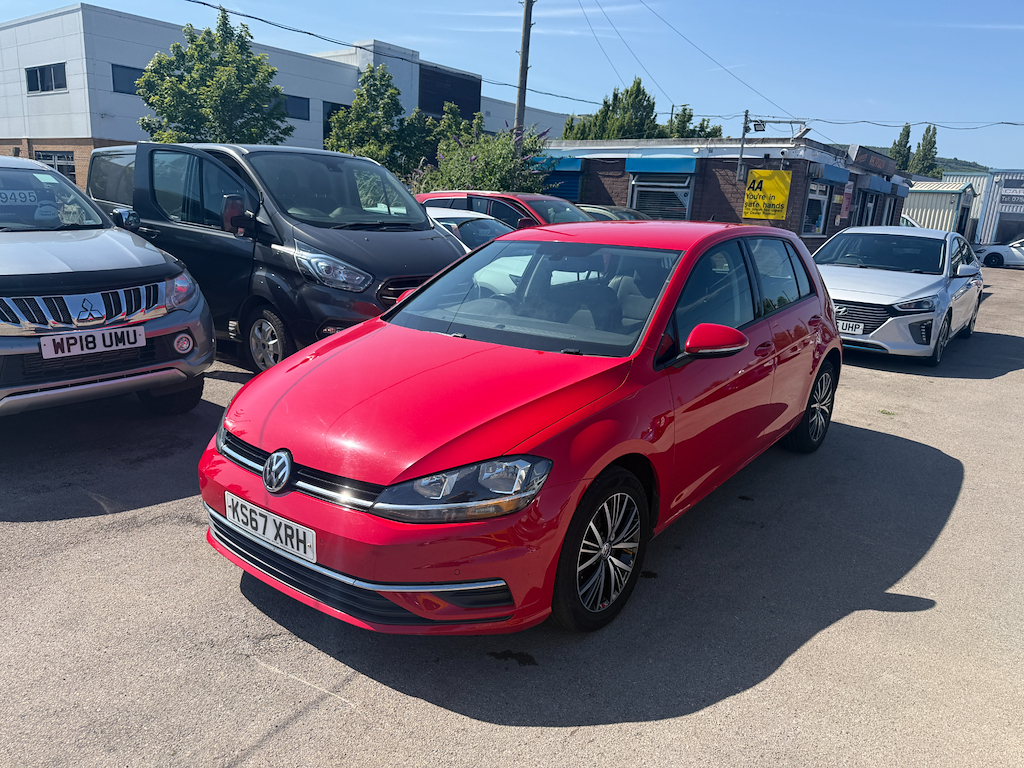 Volkswagen Golf Se Navigation Tdi Bluemotion Technology Red #3