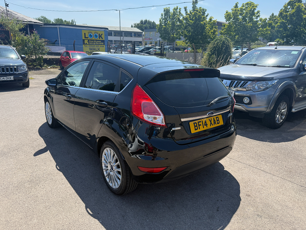 Ford Fiesta Titanium Black #3