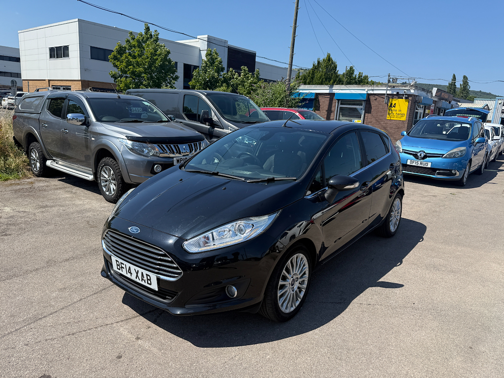 Ford Fiesta Titanium Black #2