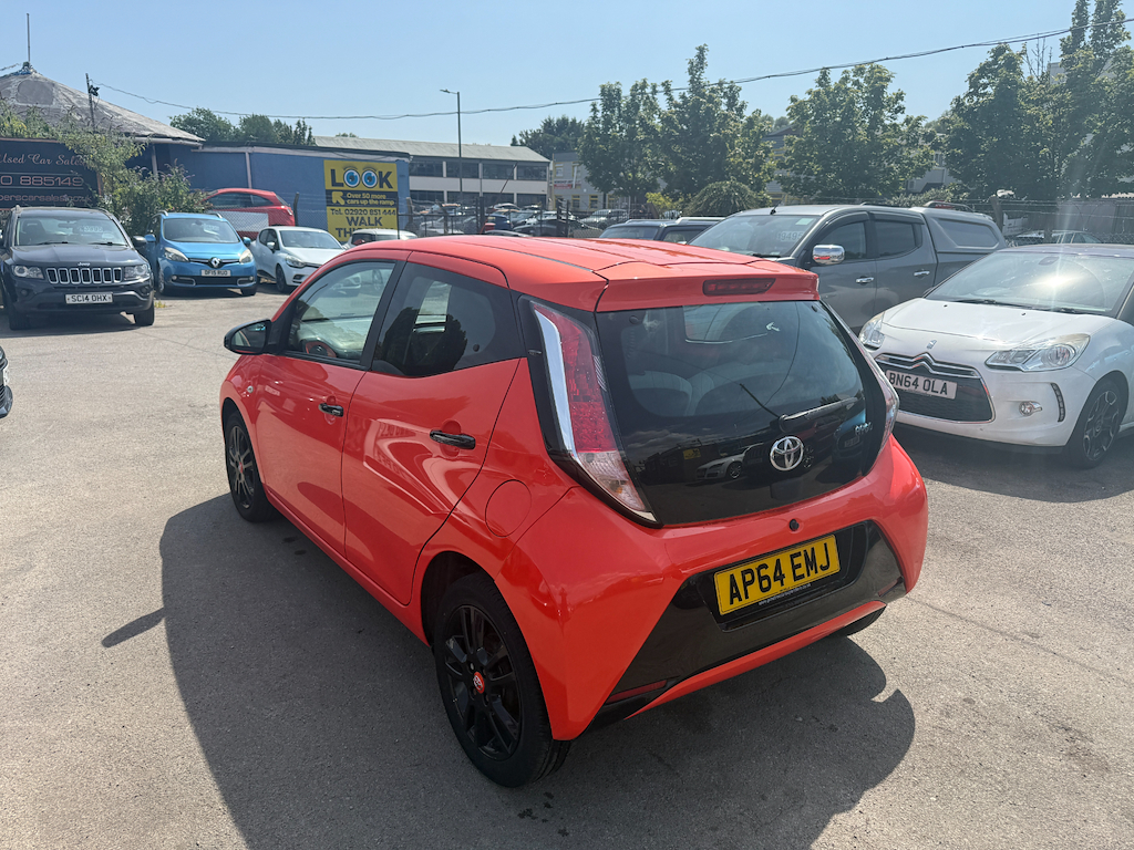 Toyota Aygo Vvt-i X-cite Orange #4