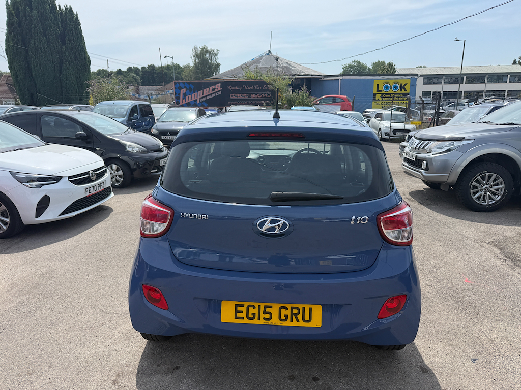 Hyundai I10 I10 White #2