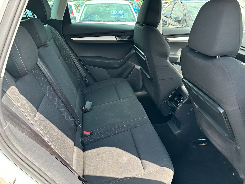 Skoda Karoq 1.5 Tsi Se Grey #7