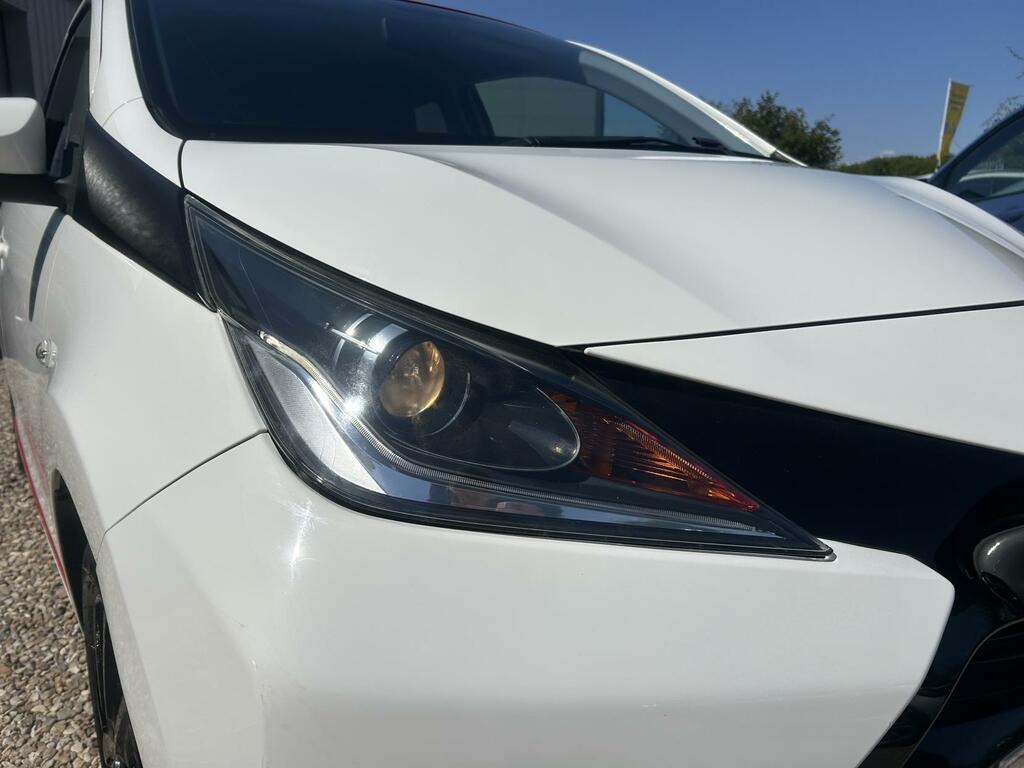 Toyota Aygo X X-press White #10