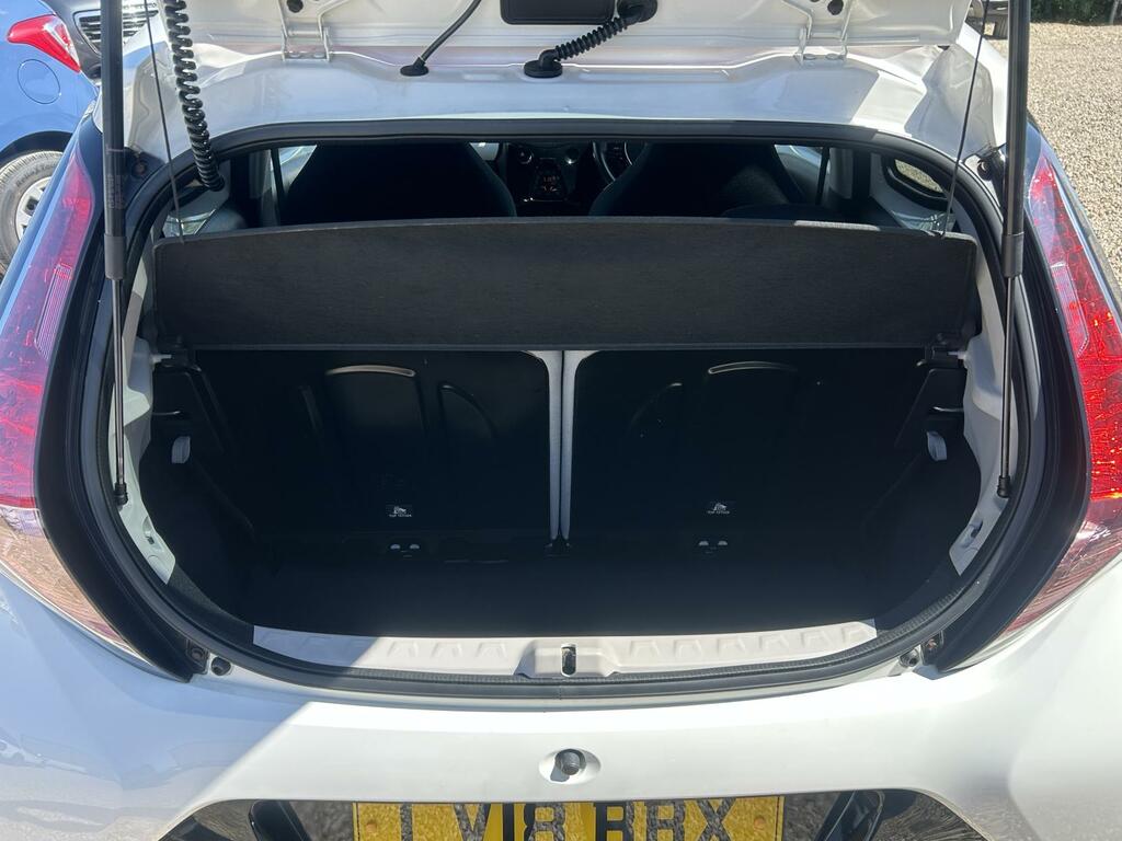Toyota Aygo X X-press White #16