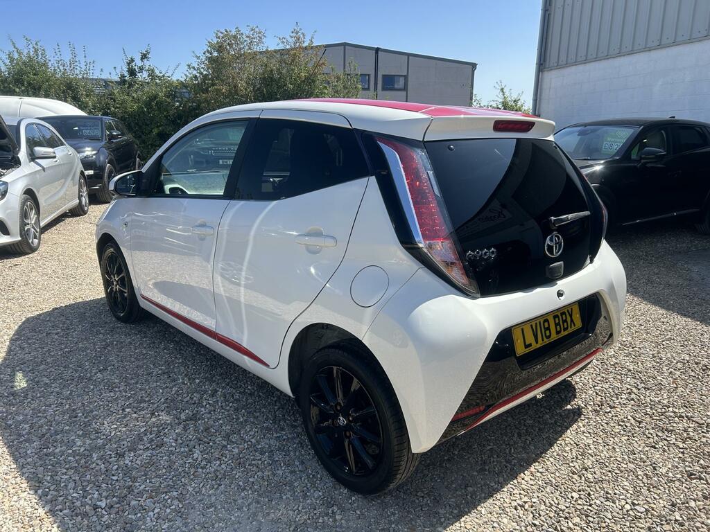 Toyota Aygo X X-press White #8