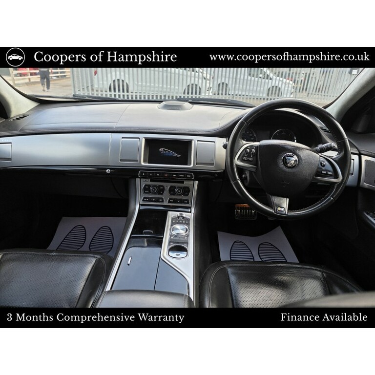 Jaguar XF Diesel Black #6