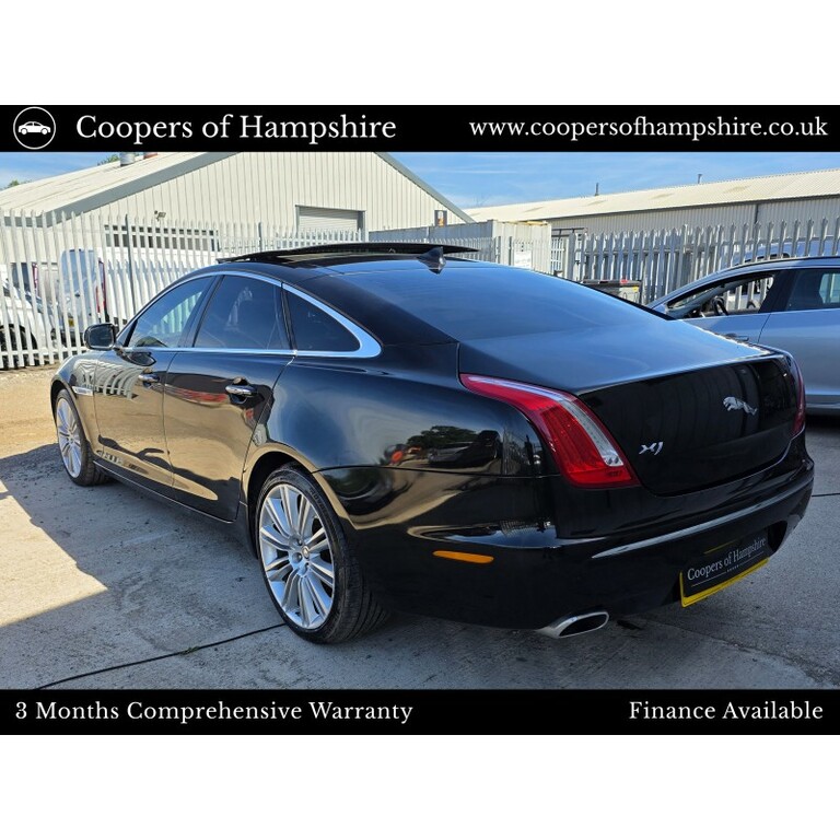 Jaguar XJ Diesel Black #6