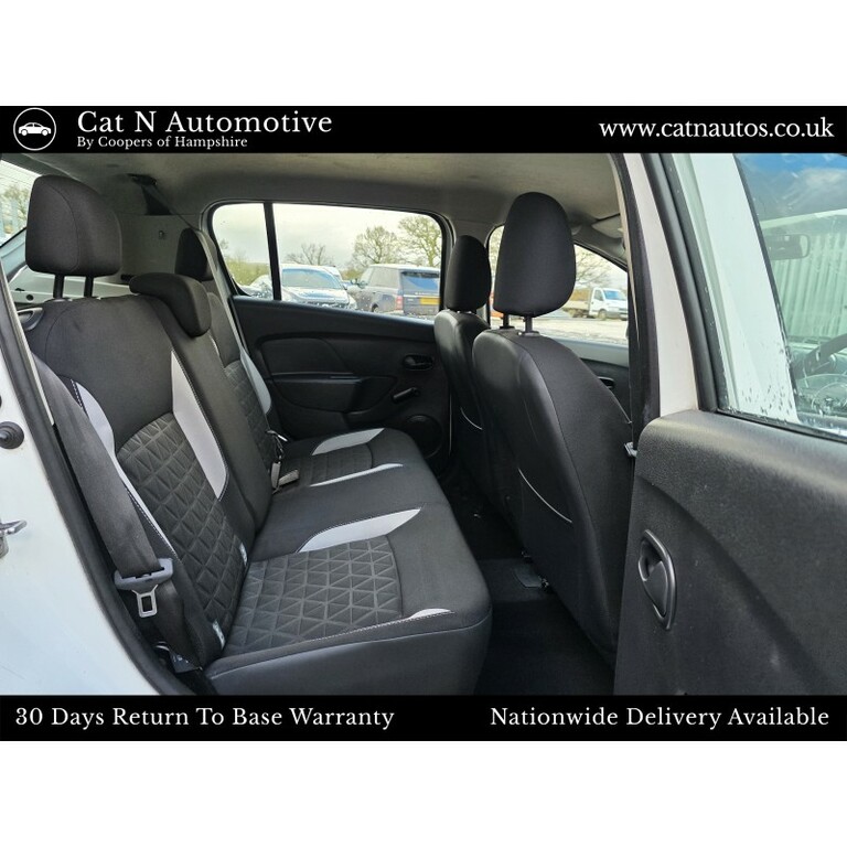 Dacia Sandero Stepway Diesel White #3