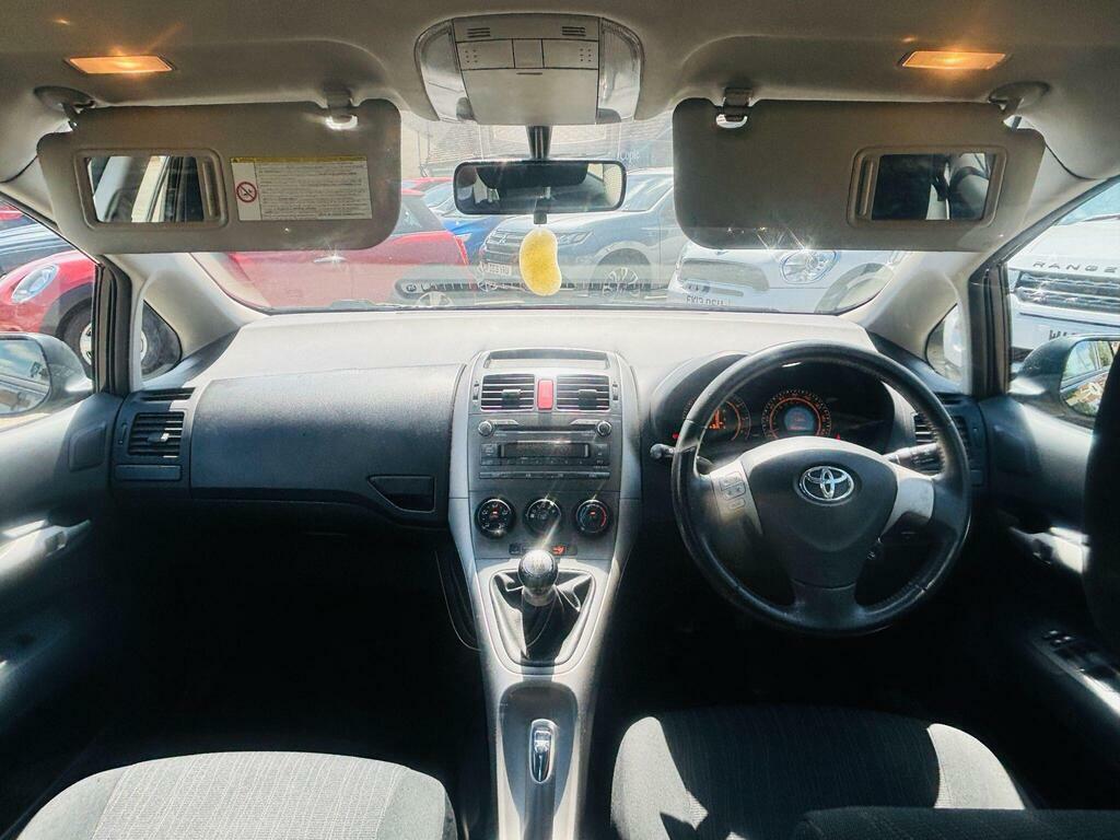 Toyota Auris Sr Black #9