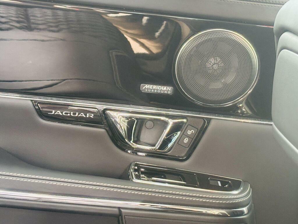 Jaguar XJ Xj50 V6 D Black #14
