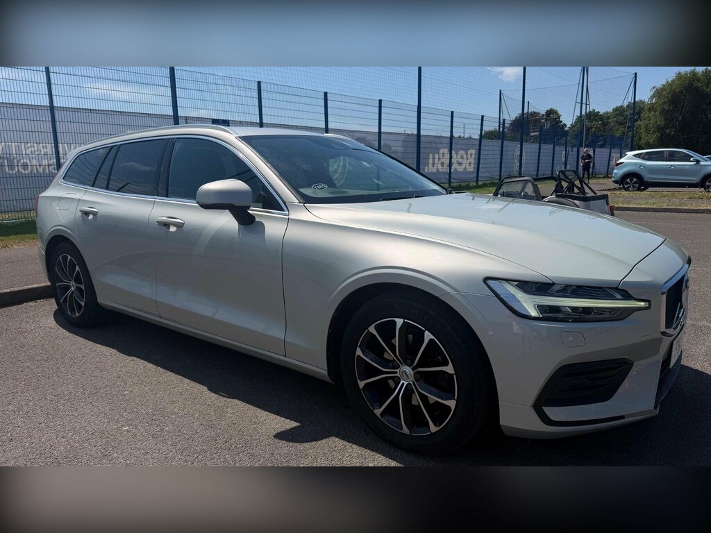 Volvo V60 2.0 D4 Momentum Euro 6 Ss Gold