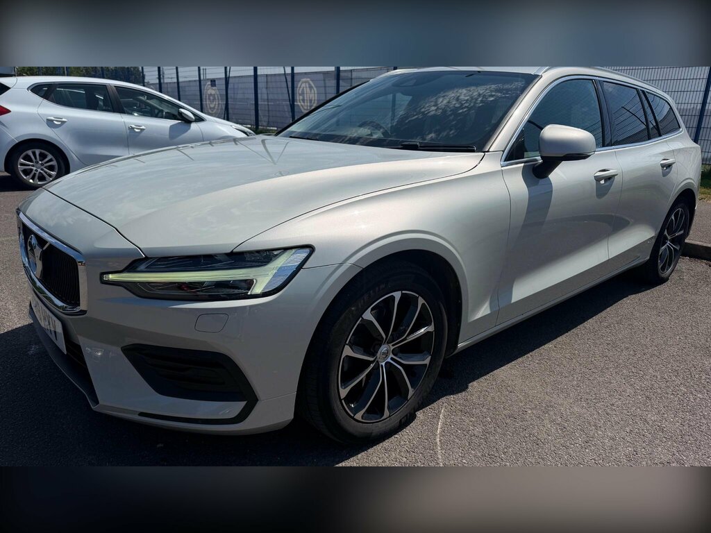 Volvo V60 2.0 D4 Momentum Euro 6 Ss FG19HYV Gold #2