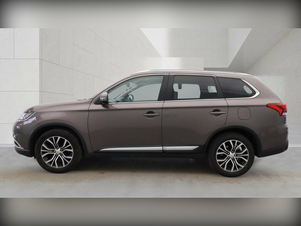 Mitsubishi Outlander 2.2 Di-d 3 4Wd Euro 6 Ss Brown #6