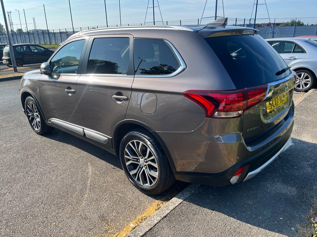Mitsubishi Outlander 2.2 Di-d 3 4Wd Euro 6 Ss Brown #4
