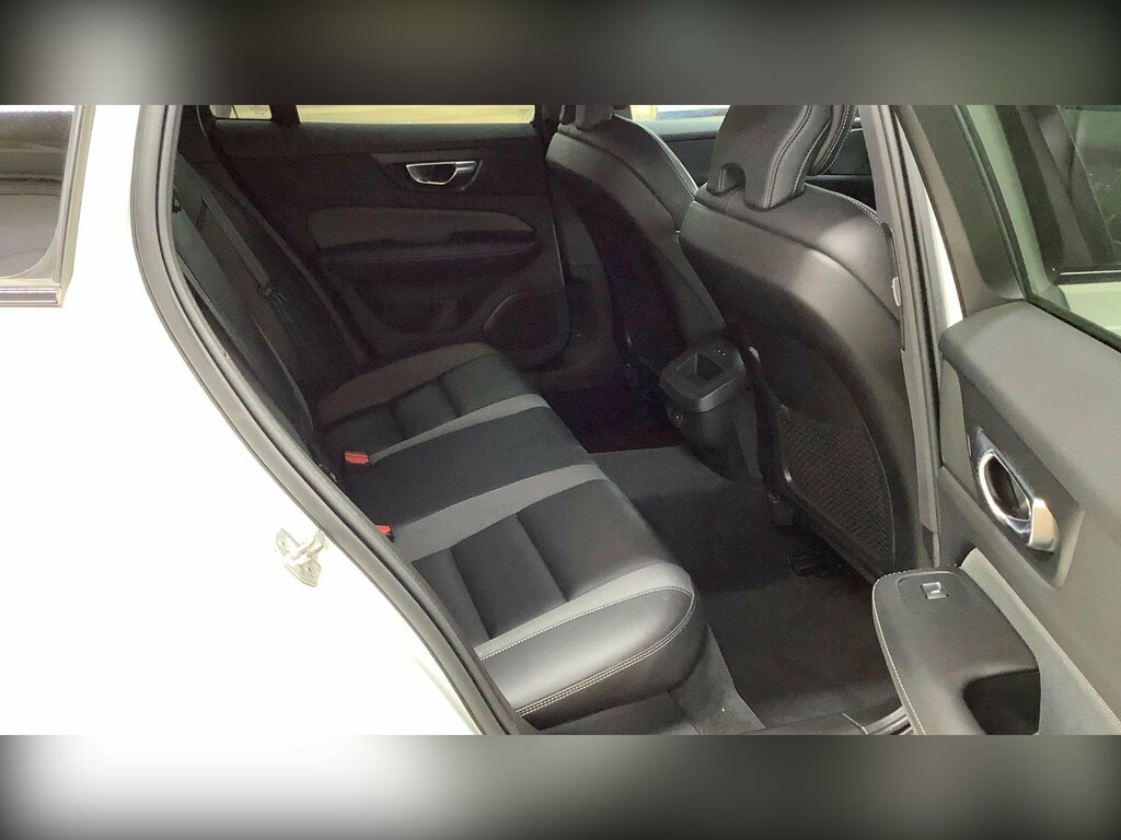 Volvo V60 2.0 B3 Mhev R-design Euro 6 Ss White #5