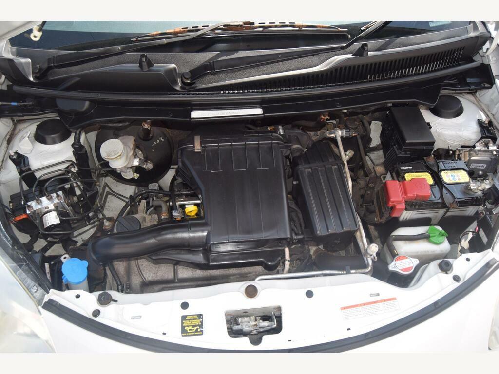 Suzuki Alto Hatchback White #7