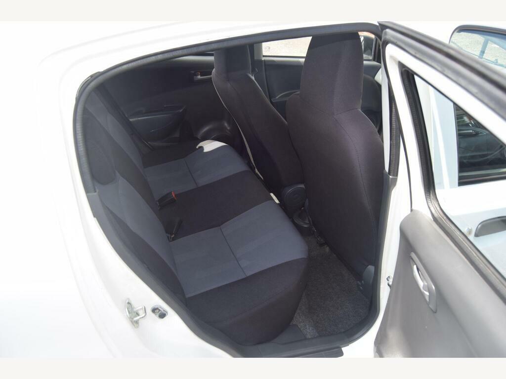 Suzuki Alto Hatchback White #12