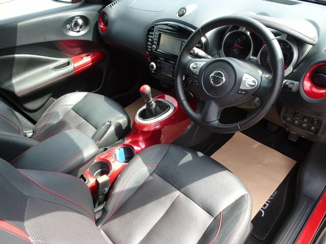 Nissan Juke 1.2 Dig-t Tekna Euro 6 S S Red #2