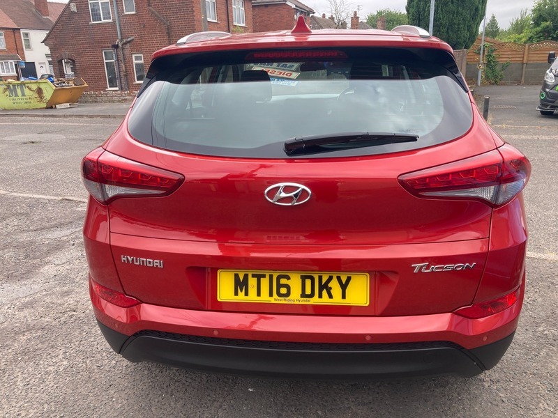 Hyundai Tucson 1.7 Crdi Blue Drive MT16DKY Red #5