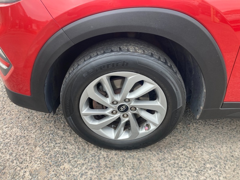 Hyundai Tucson 1.7 Crdi Blue Drive MT16DKY Red #4
