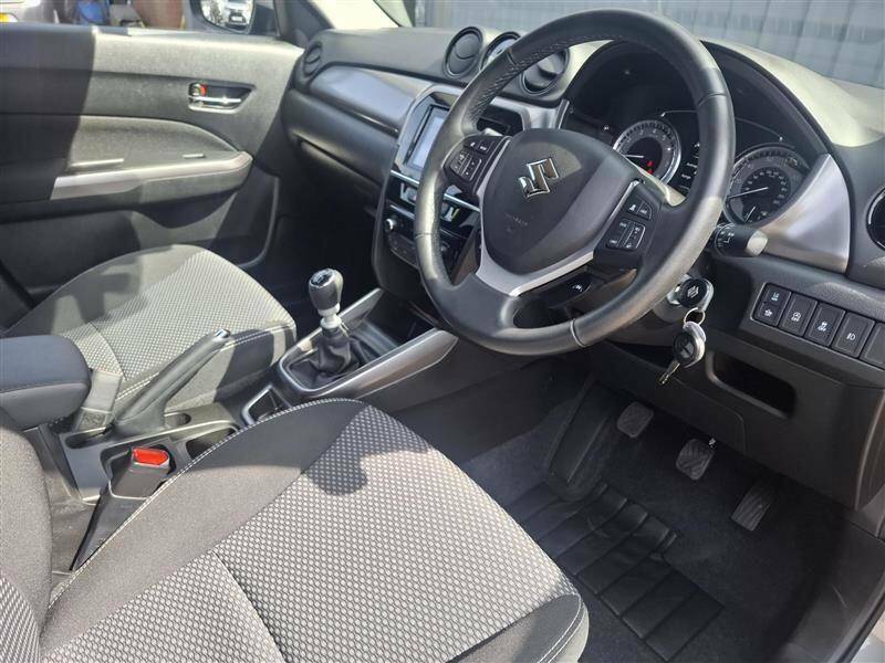 Suzuki Vitara 1.4 Boosterjet 48V Hybrid Sz-t Grey #2