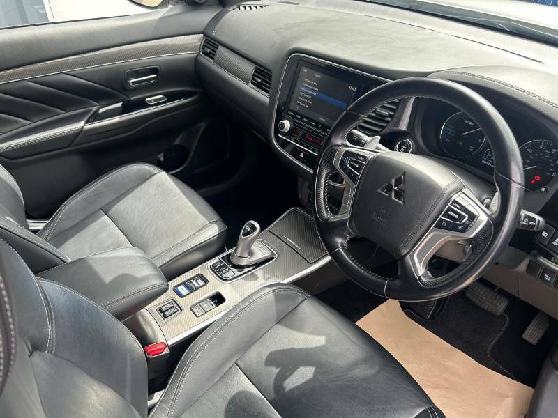Mitsubishi Outlander 2.4 Phev Dynamic Silver #2