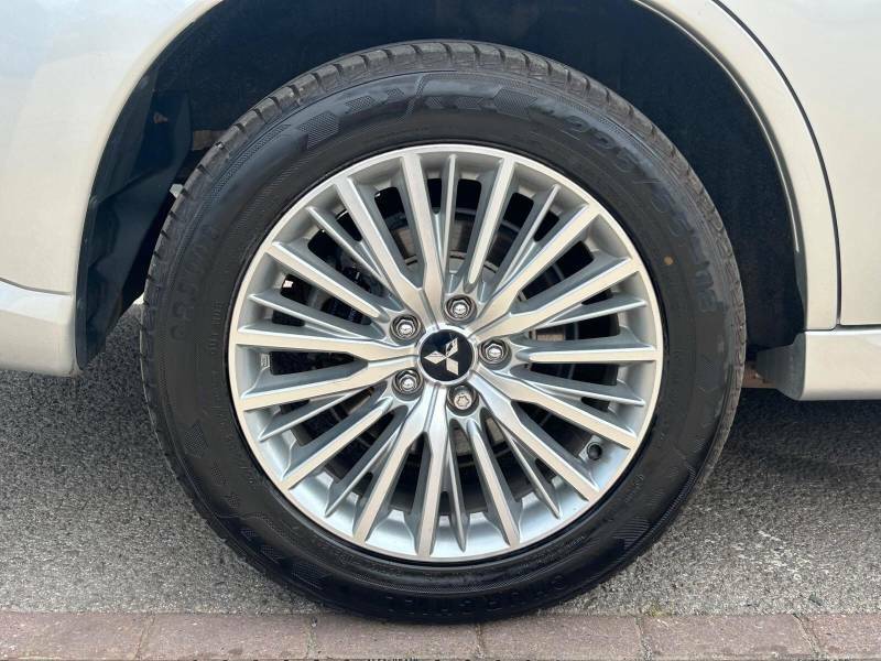 Mitsubishi Outlander 2.4 Phev Design 222 Bhp Grey #22