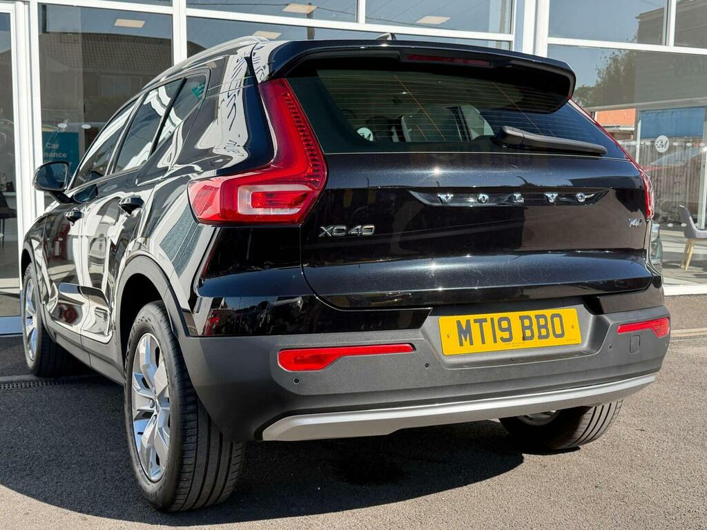 Volvo XC40 2.0 T4 Momentum Awd Euro 6 Ss Black #2
