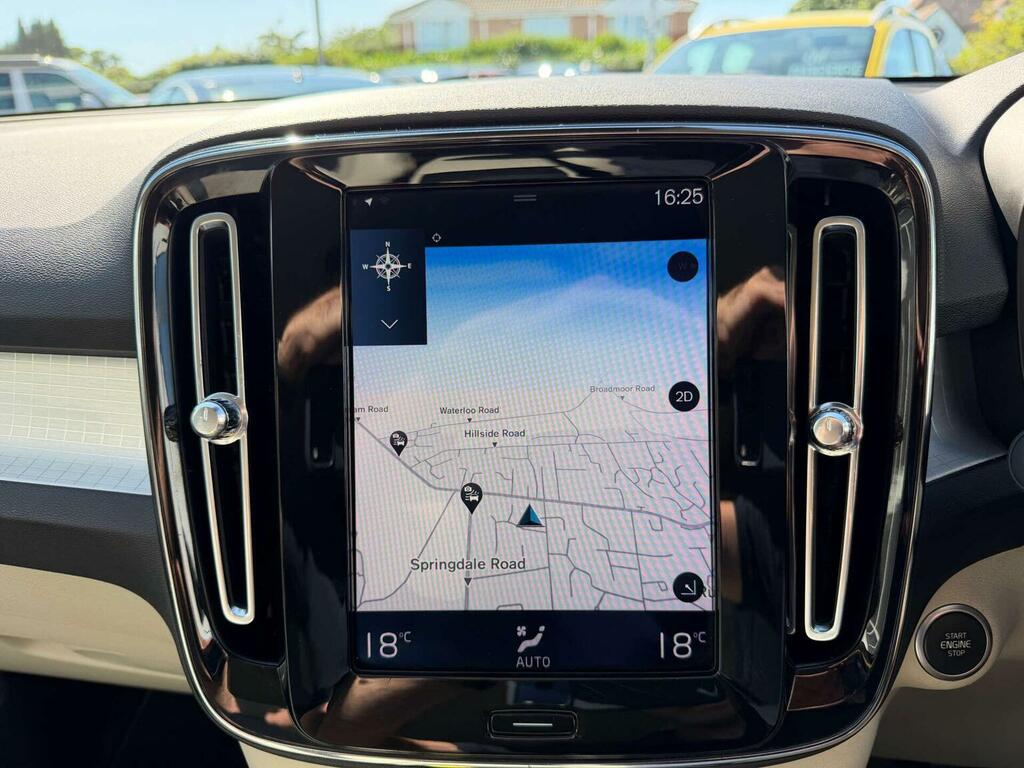 Volvo XC40 2.0 T4 Momentum Awd Geartronic Red #10