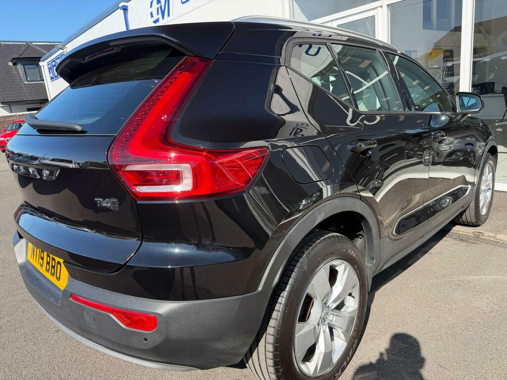 Volvo XC40 2.0 T4 Momentum Awd Geartronic Red #42