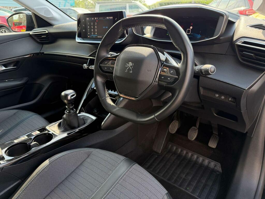 Peugeot 208 1.2 Puretech Allure Euro 6 Ss Black #3