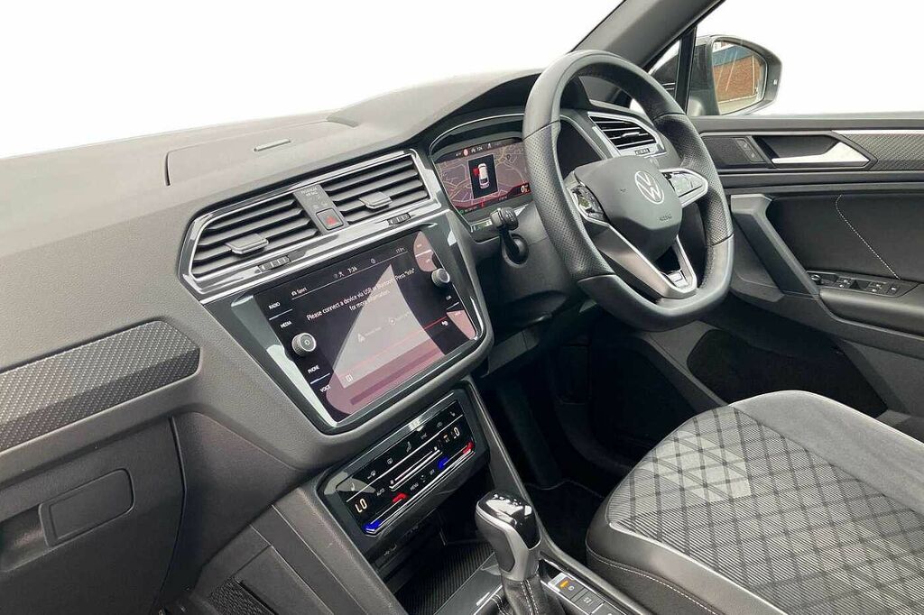 Volkswagen Tiguan 1.5 Tsi 150 Black Edition Dsg KR24WRK Black #2