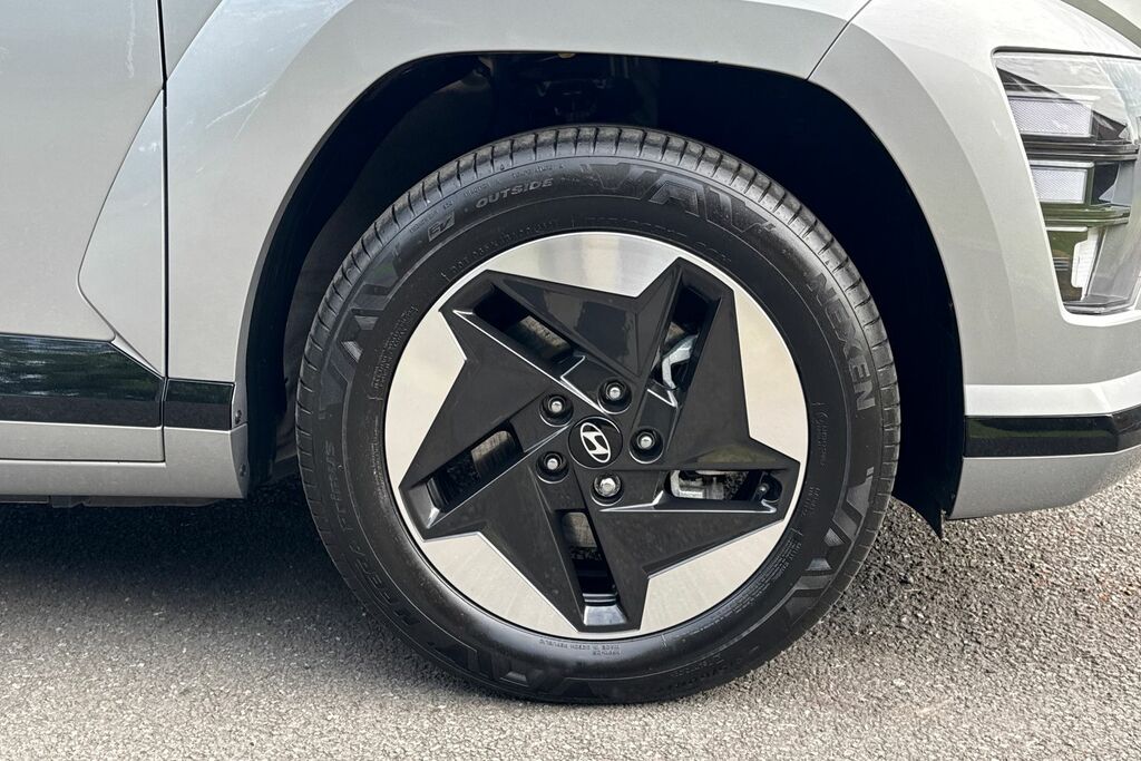 Hyundai Kona Advance Silver #5