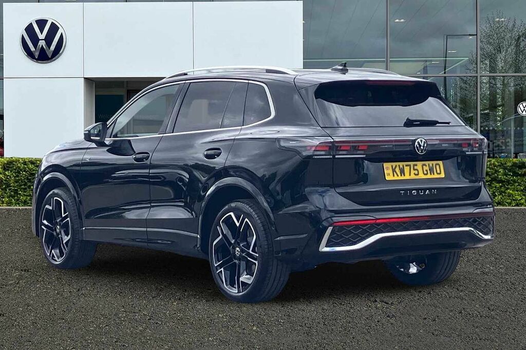 Volkswagen Tiguan 2.0 Tdi R-line Dsg KW75GWO Black #3
