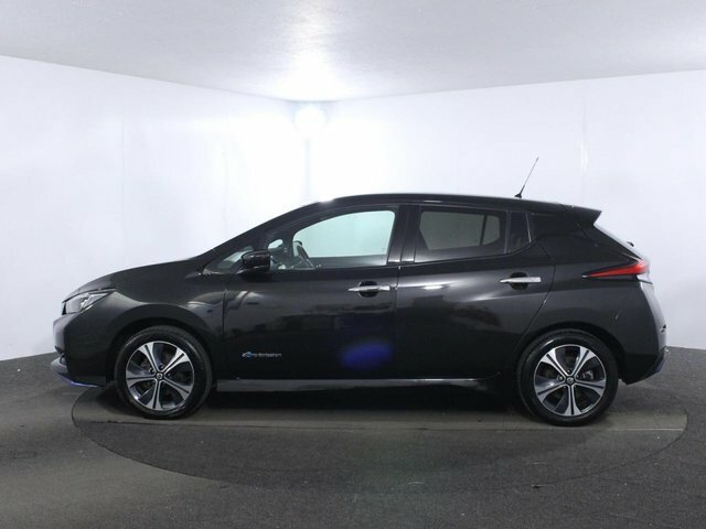 Nissan Leaf 62Kwh E Tekna Hatchback 217 Ps PF69LHG Black #4