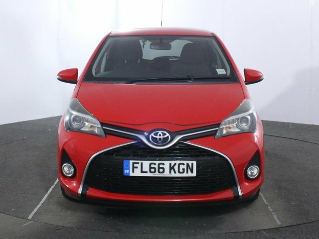 Toyota Yaris 1.33 Dual Vvt-i Design Hatchback FL66KGN Red #2