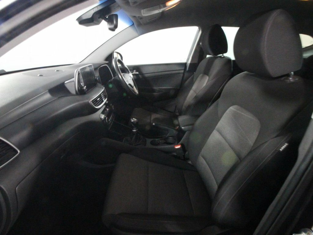 Hyundai Tucson 1.6 Gdi Se Nav Suv Euro 6 Ss Grey #30