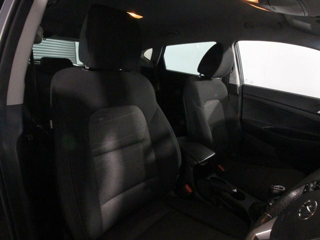 Hyundai Tucson 1.6 Gdi Se Nav Suv Euro 6 Ss Grey #10