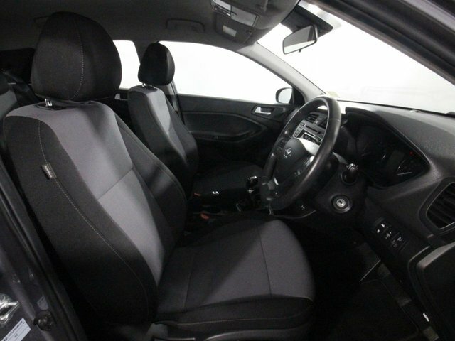 Hyundai I20 1.2L Mpi Se One Years Warranty Included White #9