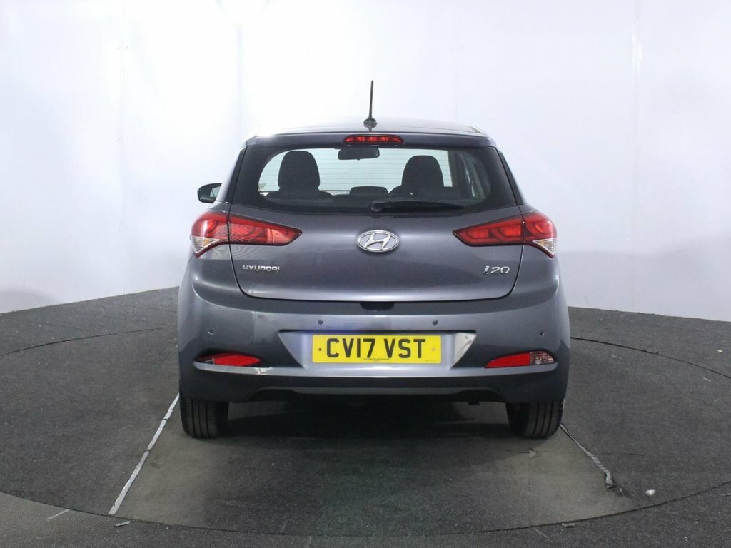Hyundai I20 1.2L Mpi Se One Years Warranty Included White #24