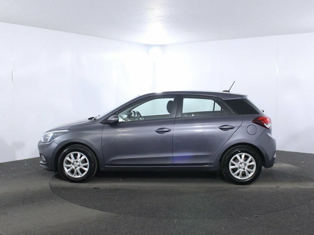 Hyundai I20 1.2L Mpi Se One Years Warranty Included White #22