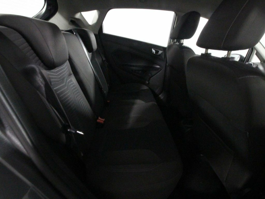 Ford Fiesta Ford Fiesta 1.2 Fiesta Zetec Grey #31